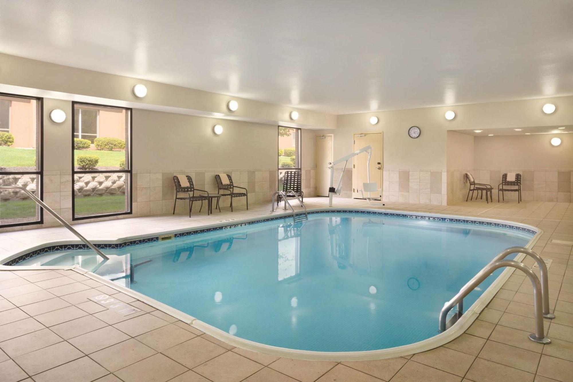 Hampton Inn Mansfield/Ontario Екстер'єр фото